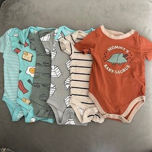 Six baby onsies for one great price! Size 0-3 months.